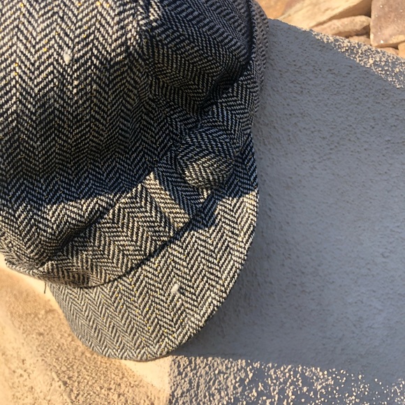 Bebe Womens Chevron print cap - Picture 3 of 16